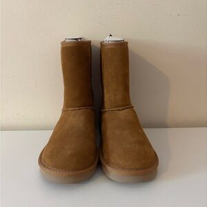 Kookaburra By Ugg
Women's Koola Shorts-Chestnut